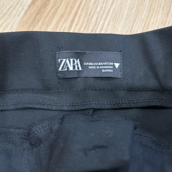 Zara Pants - Picture 2 of 3